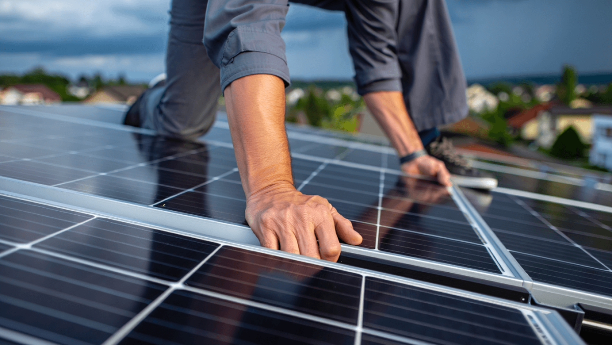 Hétérojonction (HJT) : une technologie solaire adaptée à toutes les conditions ?