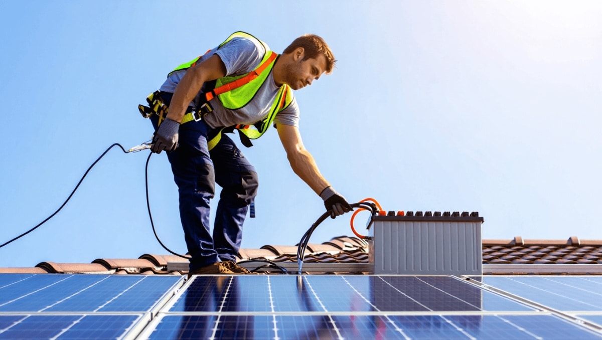 Comment réussir le branchement d’une installation panneau solaire avec batterie ?