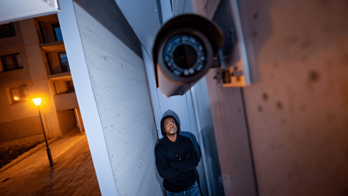 Caméras de surveillance extérieures : Quelles sont les normes de protection ?